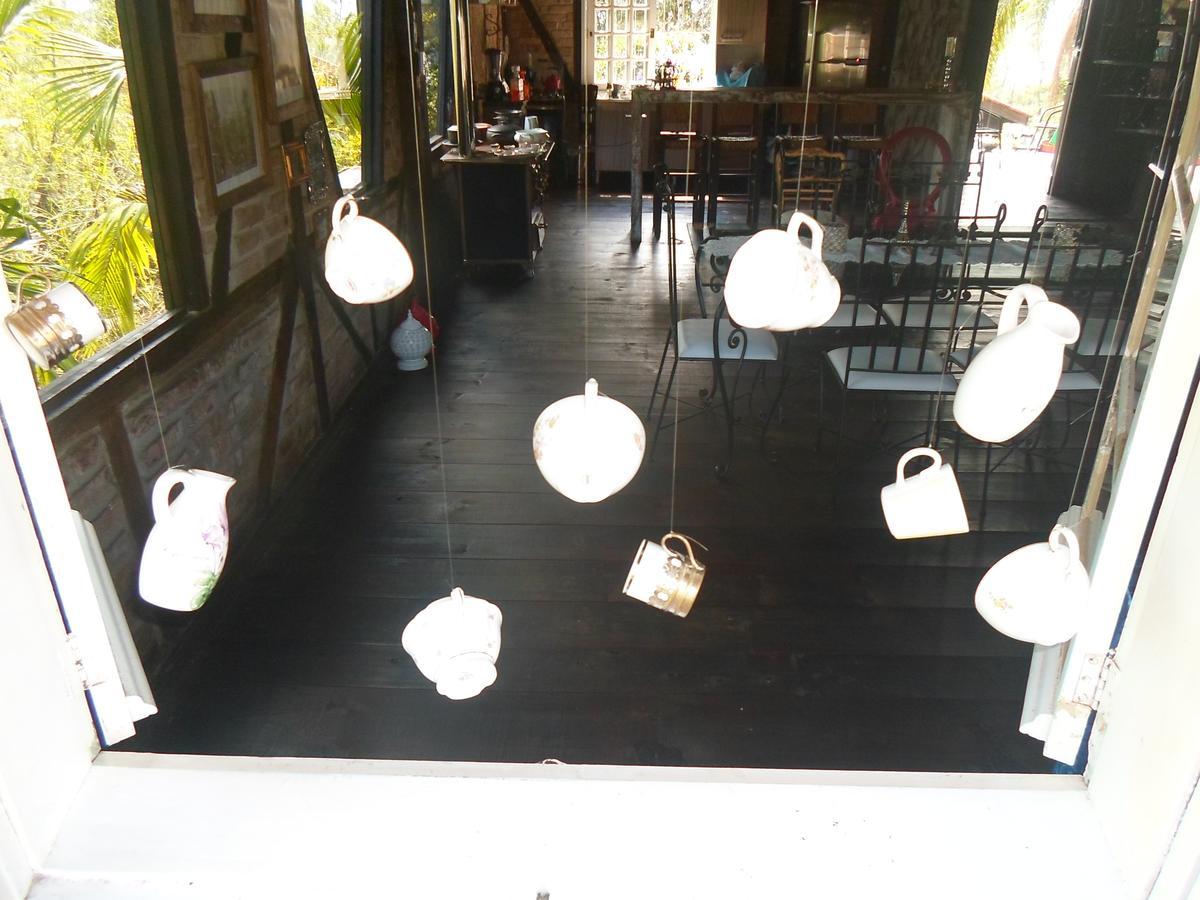 La Petite France Hotel โนวา เปโตรโปลิส ภายนอก รูปภาพ
