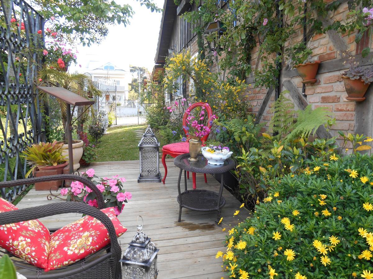 La Petite France Hotel โนวา เปโตรโปลิส ภายนอก รูปภาพ
